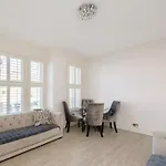 Flat In London