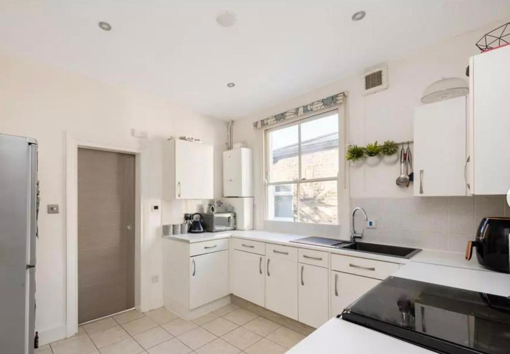Flat In * Londra